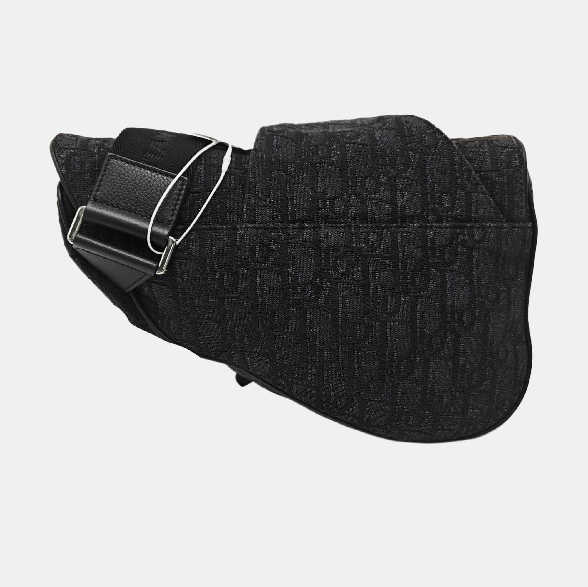 Saddle Medium Oblique Canvas Black