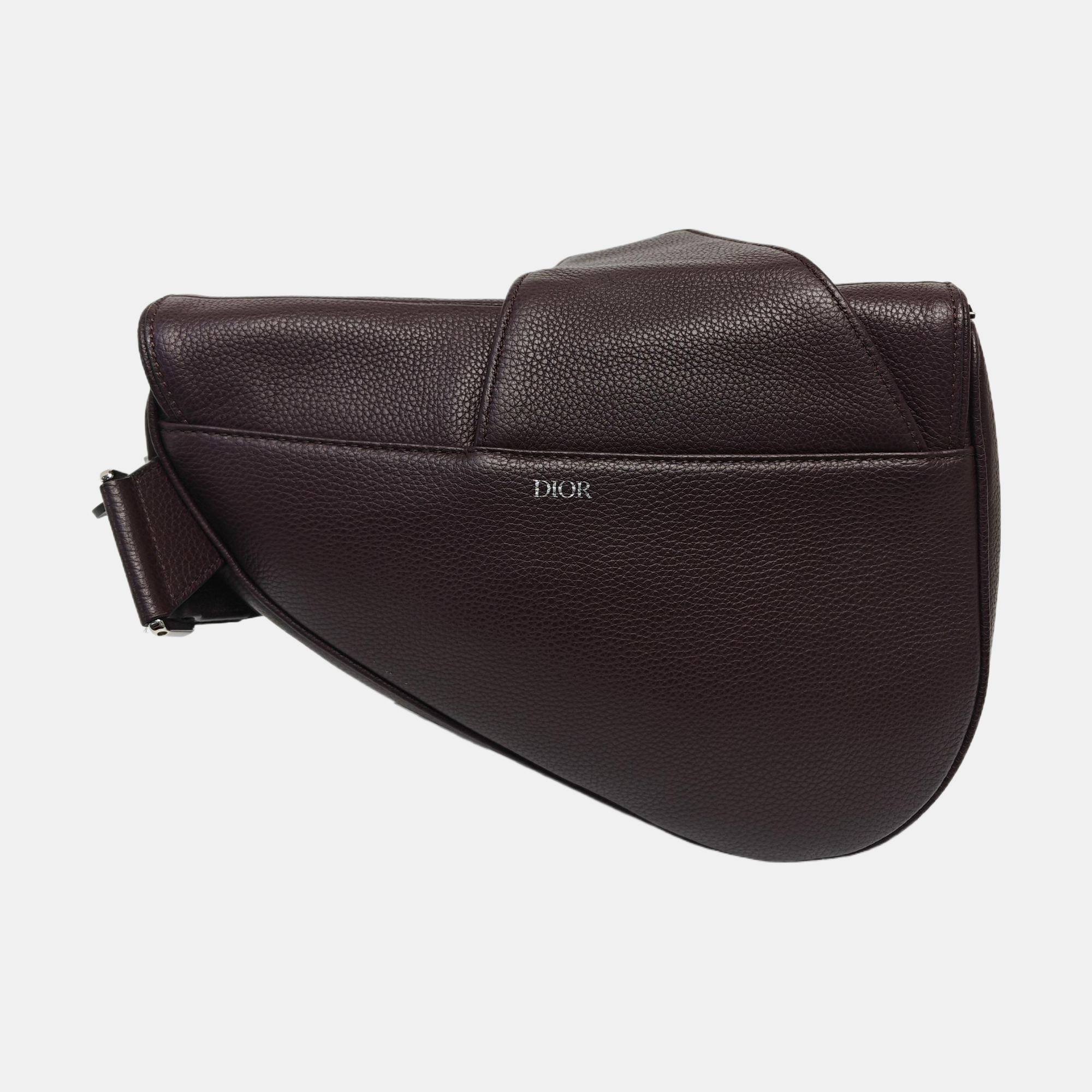 Saddle mediano de piel de ternera marrón