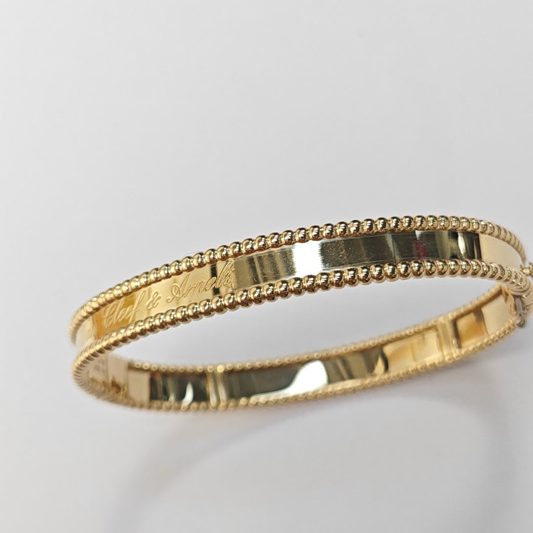 Perlée Signature 18k Gold Bangle