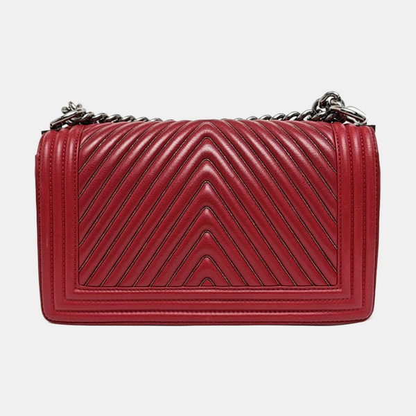 BOY CHANEL Medium Chevron Calfskin Red
