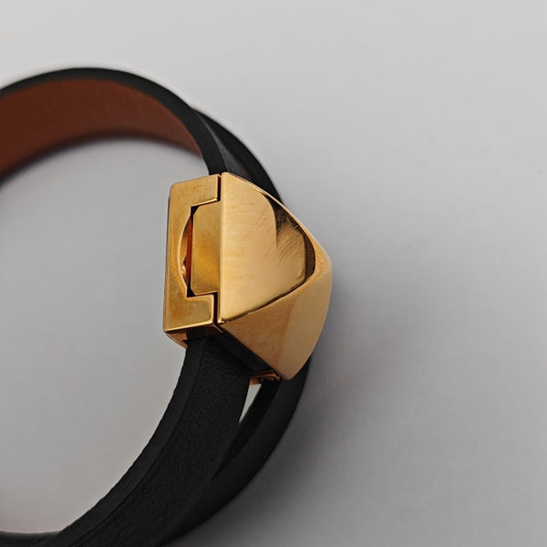Medor Infini Leather Black Bangle