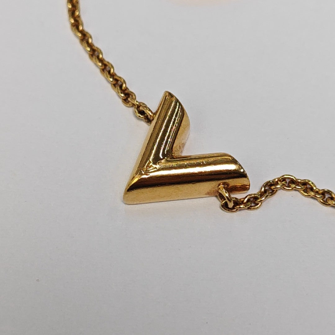 ESSENTIAL V Brass Gold Bracelet