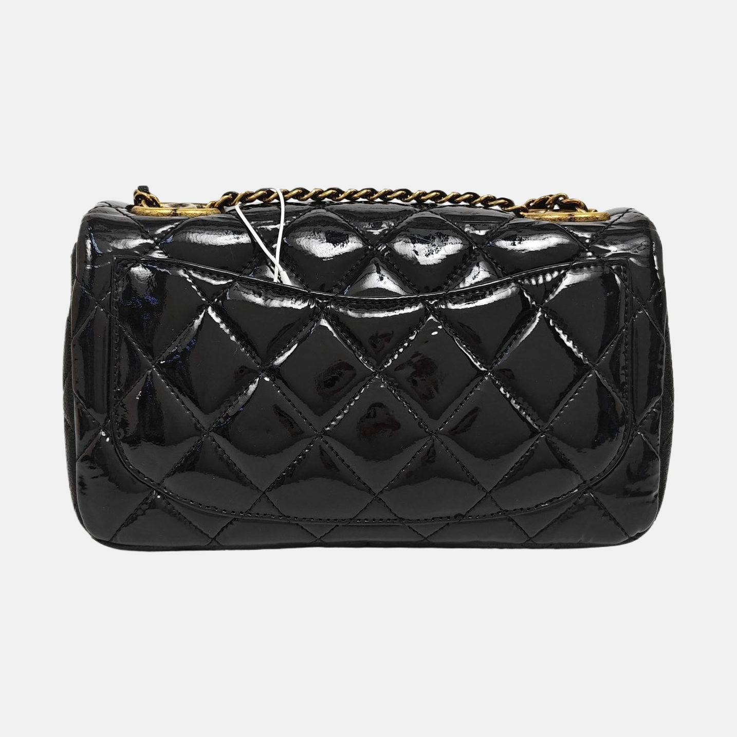 CLASSIC FLAP Quilted Patent Leather Black