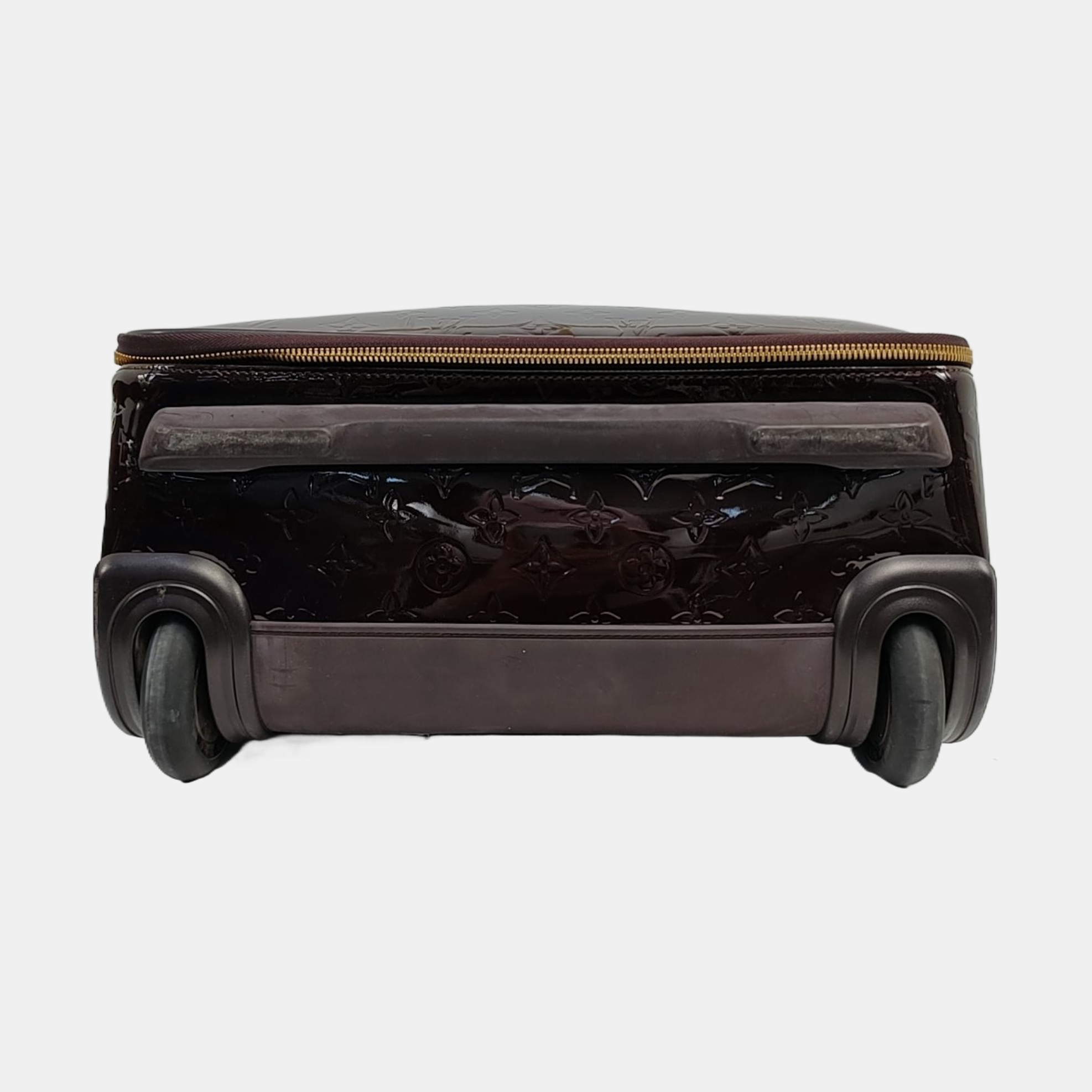 Authenticated pre-owned  PEGASE 45 Patent Leather Burgundy - Luggage at Looply