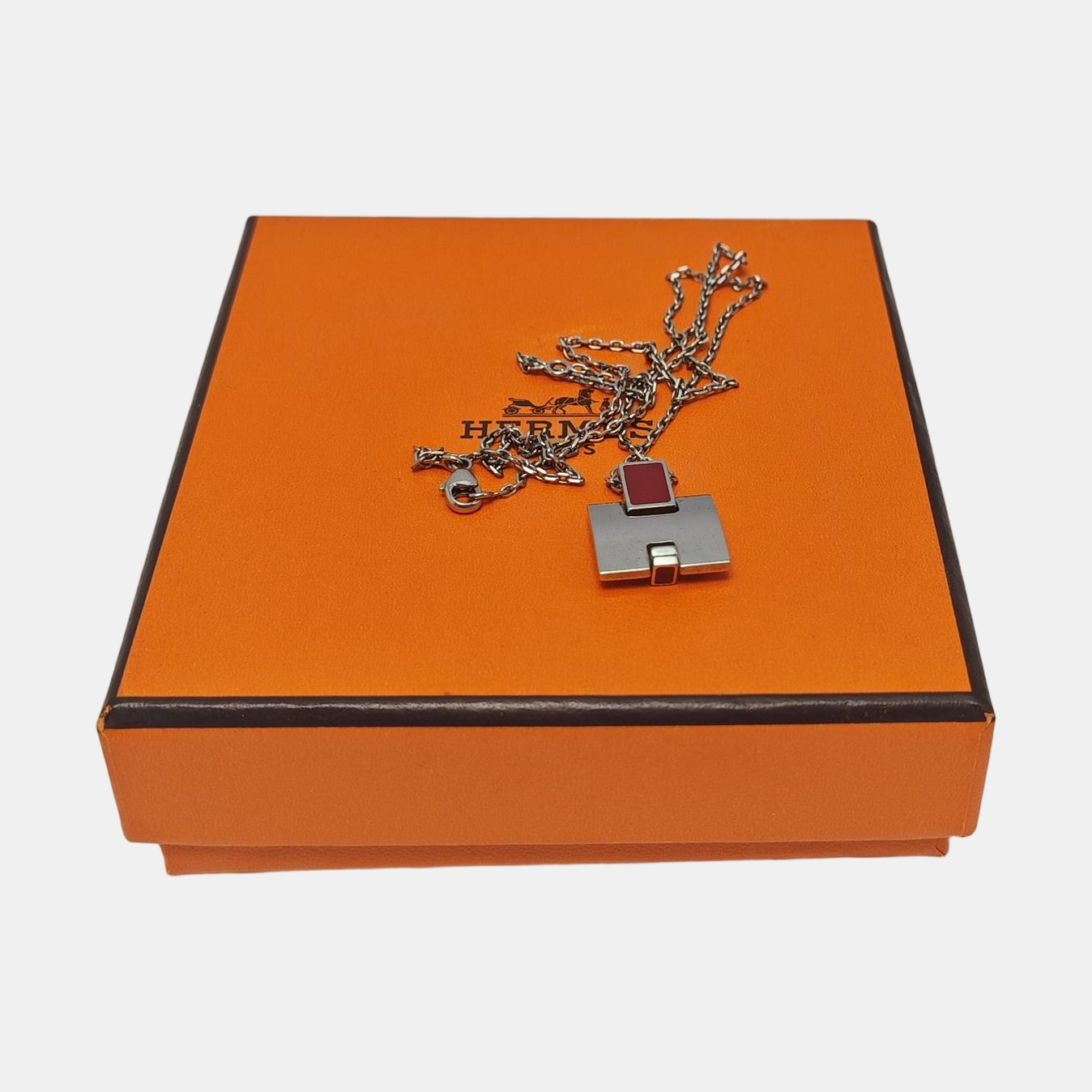 Eileen Metal Silver Necklace