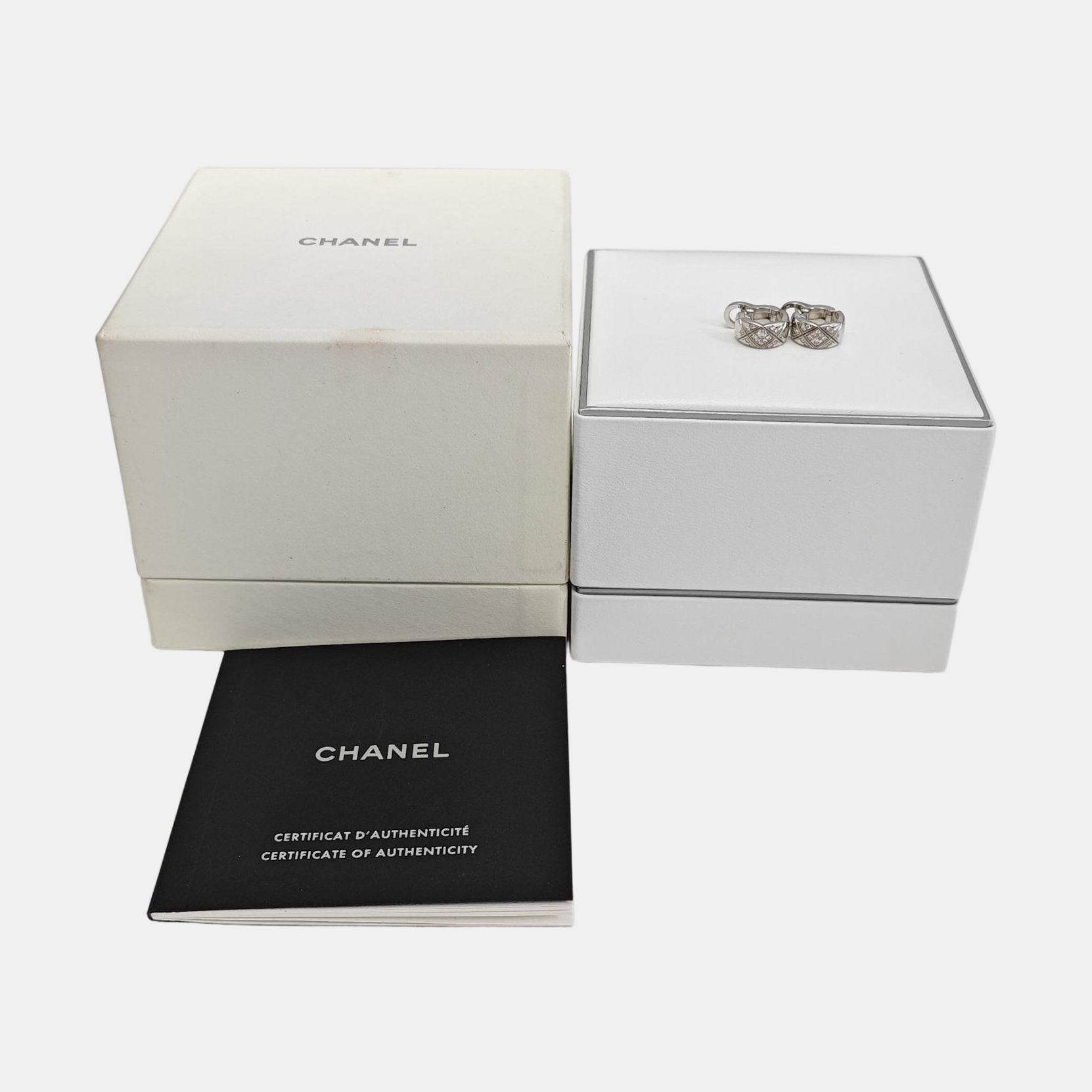 18k White Gold Silver Stud Earrings