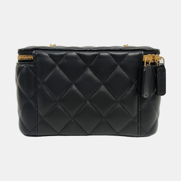 Authenticated pre-owned  VANITY CASE Quilted Lambskin Black - Shoulder Bag at Looply