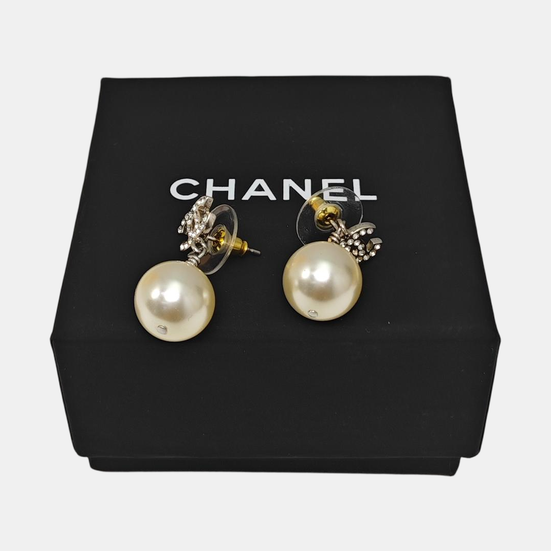 CC Logo Metal Silver Stud Earrings