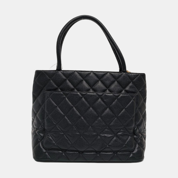 Authenticated pre-owned  MEDALLION Quilted Calfskin Black - Shoulder Bag at Looply