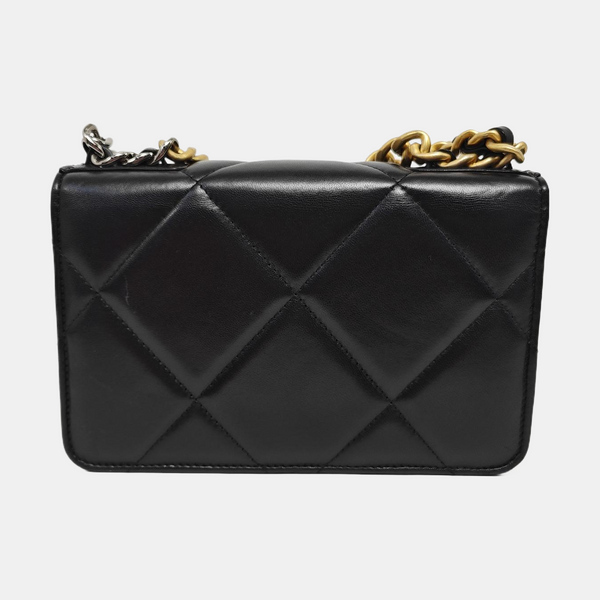 CHANEL 19 WOC Quilted Lambskin Black