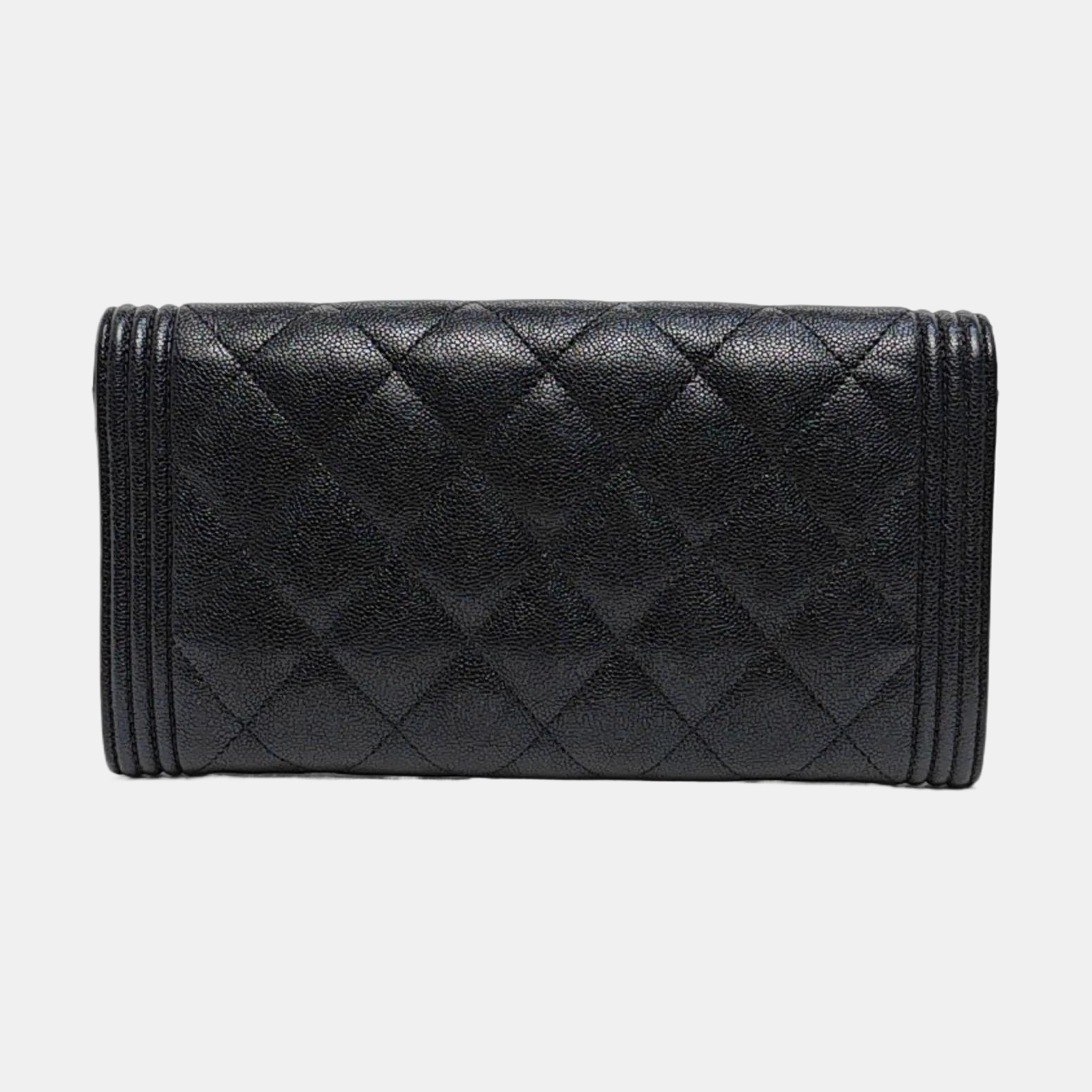 Cartera BOY CHANEL de piel de becerro granulada acolchada negra