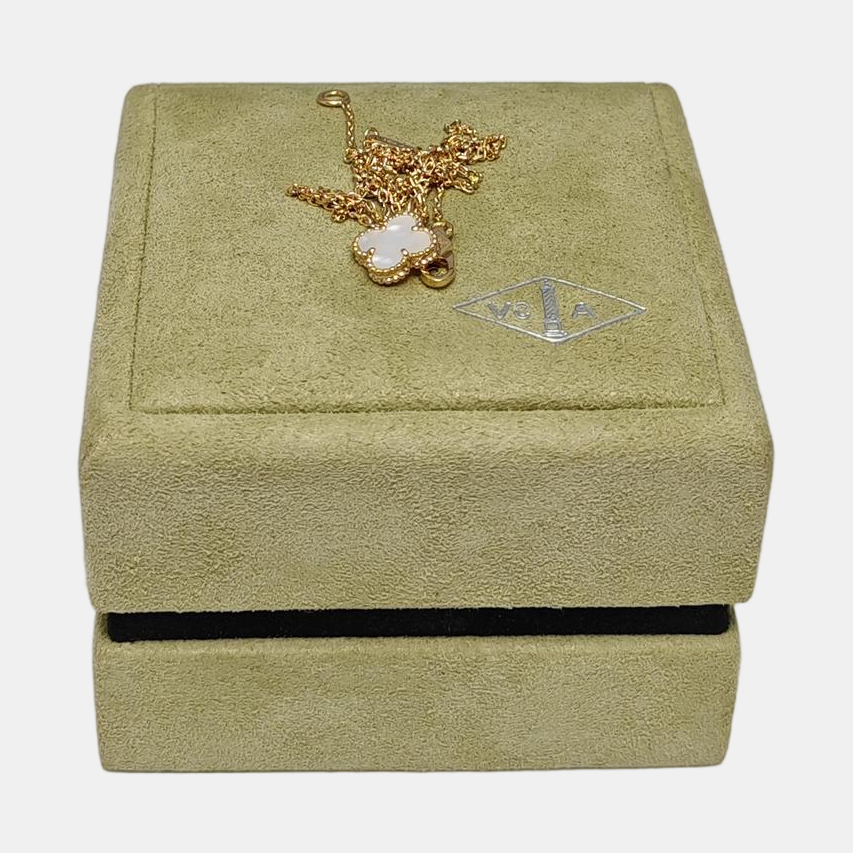 Sweet Alhambra 18k Gold Necklace