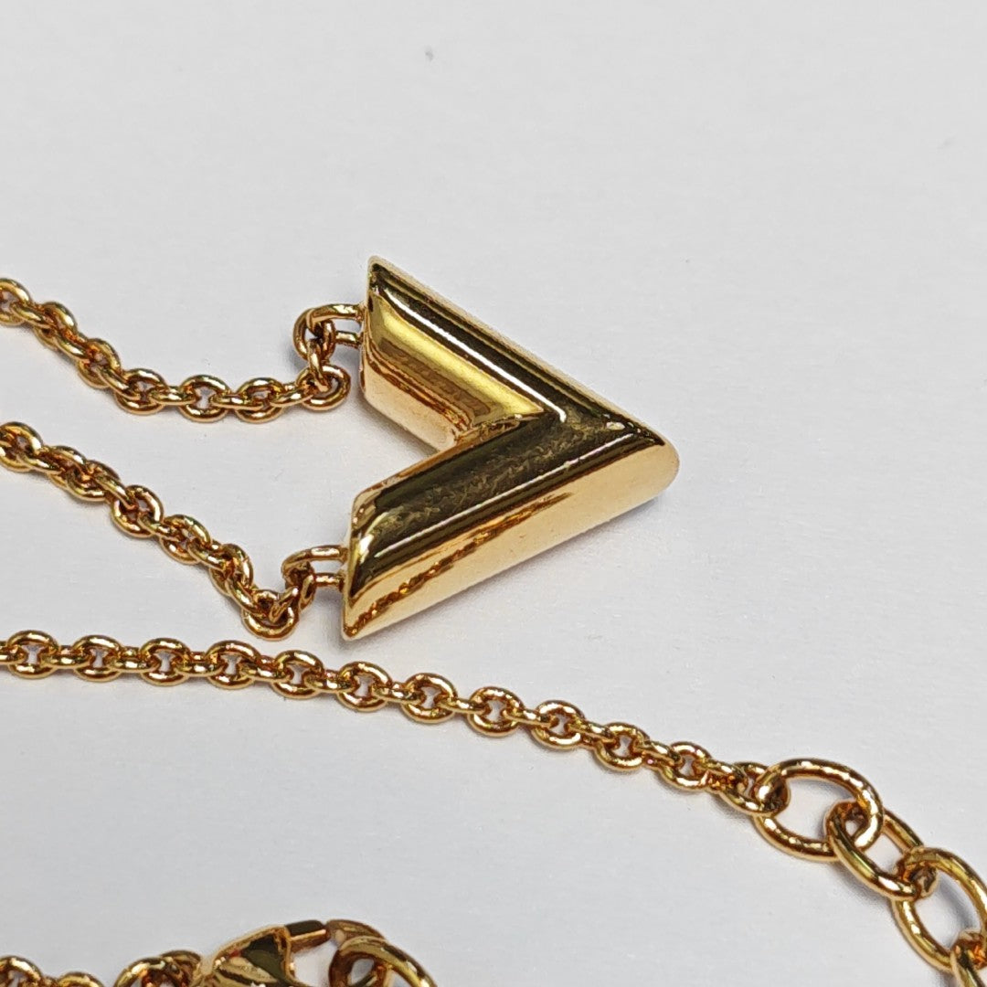 LV &amp; ME Metal Gold Necklace