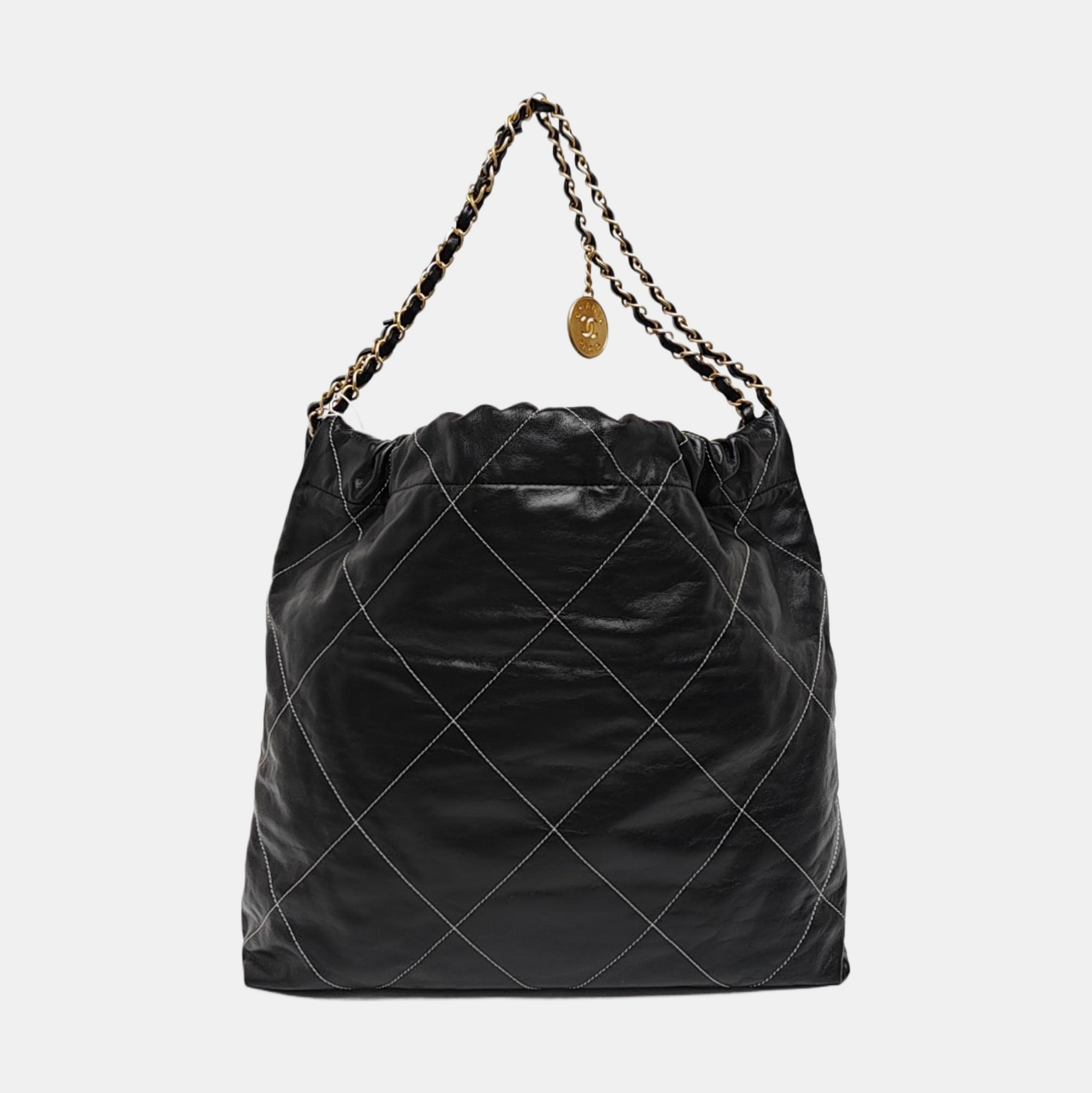 CHANEL 22 Medium Quilted Calfskin Black