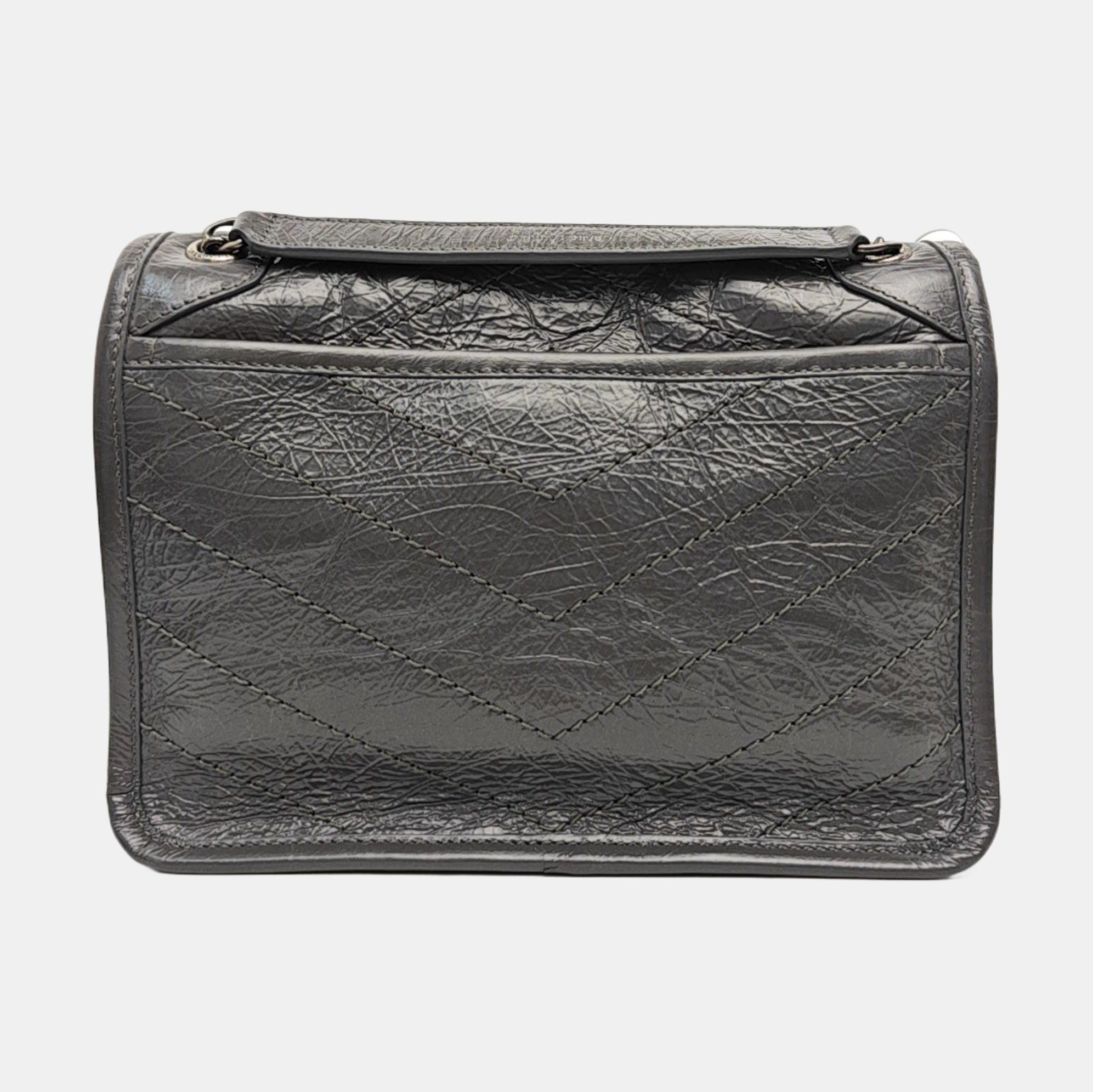 NIKI Small Chevron Calfskin Gray