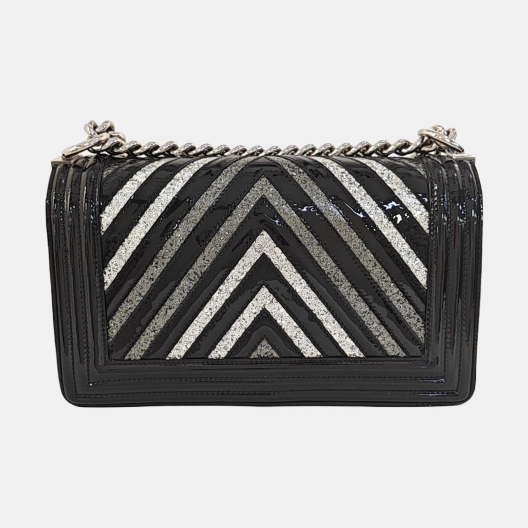 BOY CHANEL Medium Chevron Patent Leather Black