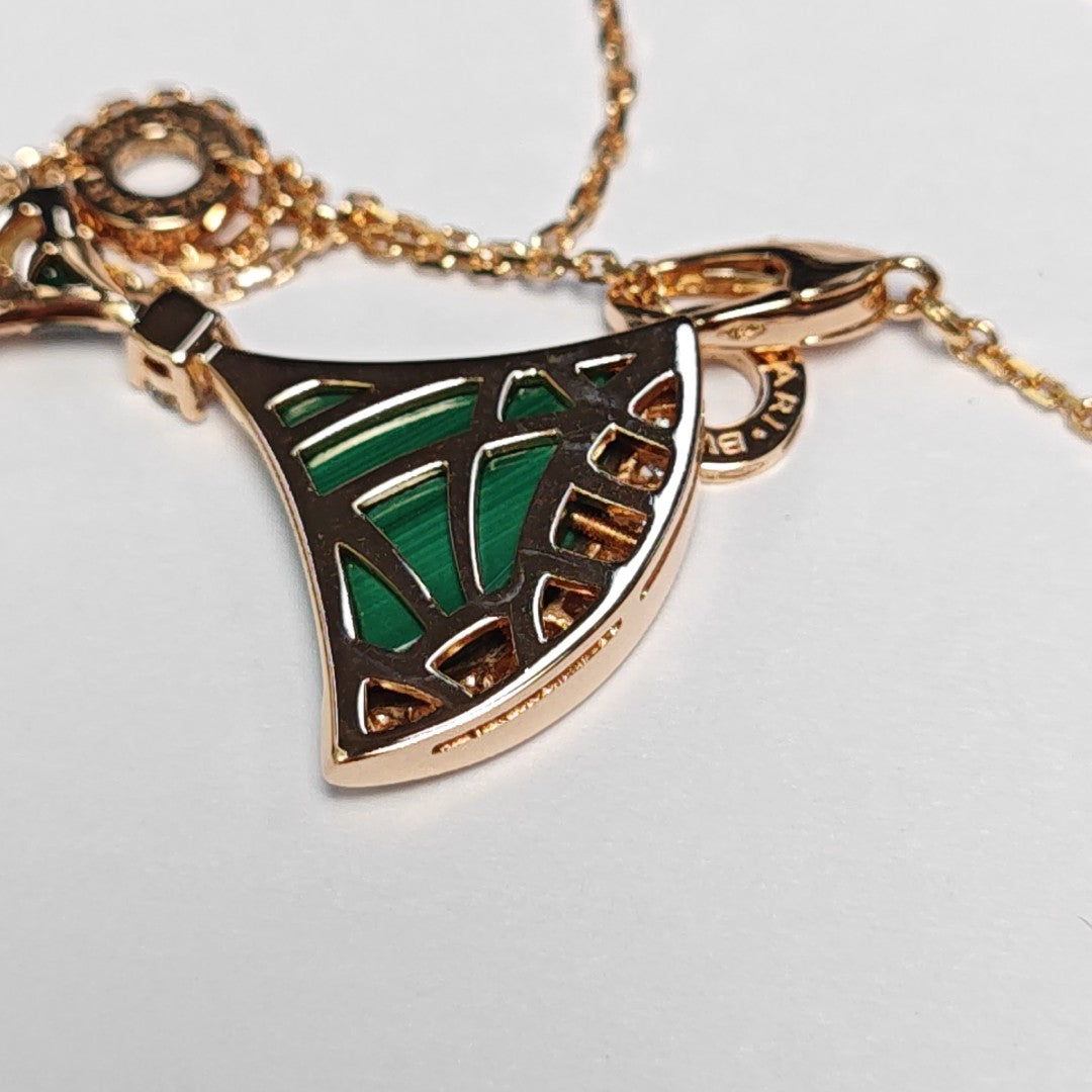DIVAS' DREAM 18k Rose Gold Green Necklace