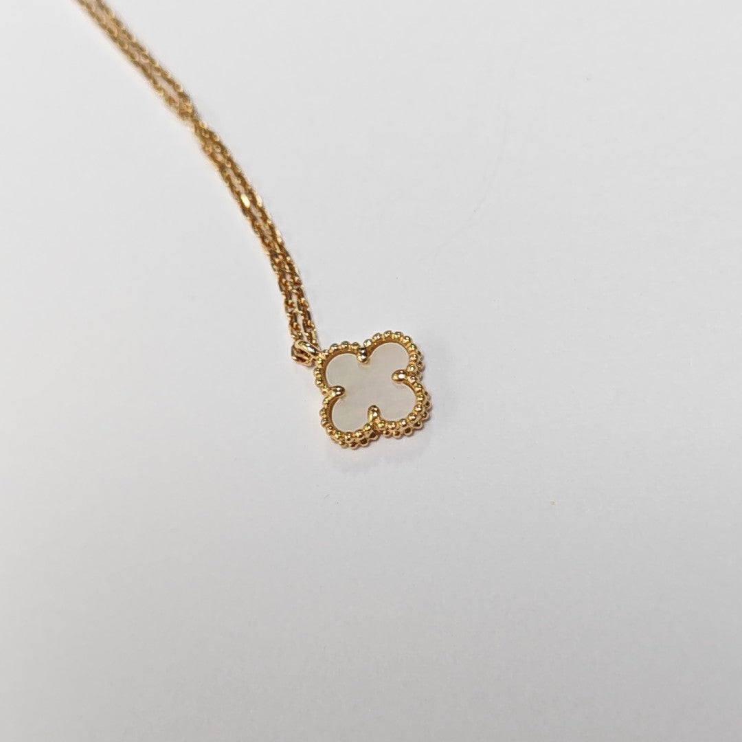 Sweet Alhambra 18k Gold Necklace