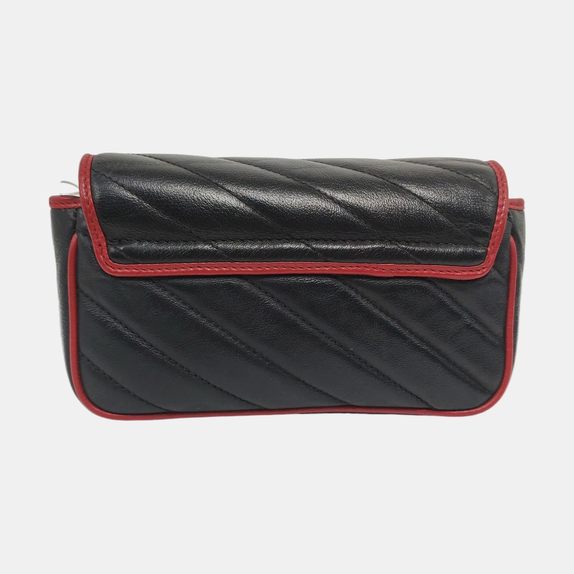 Authenticated pre-owned  GG Marmont Super Mini Quilted Calfskin Black - Crossbody Bag at Looply