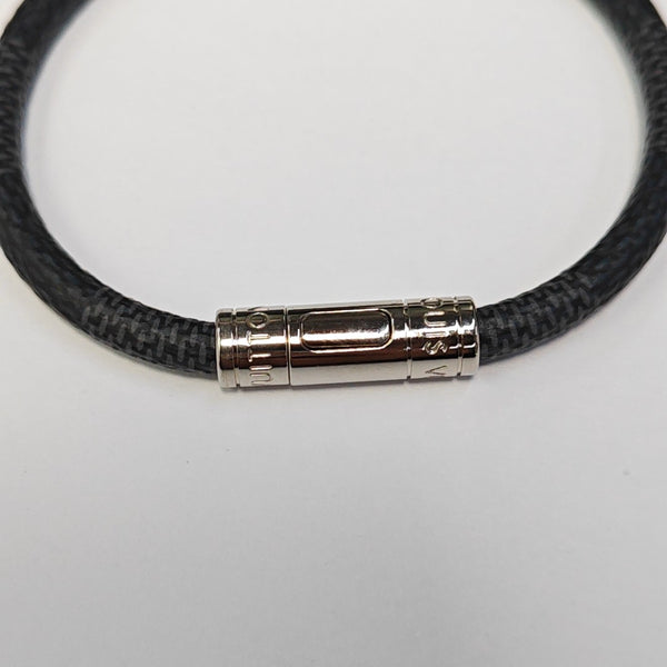 KEEP IT Metal Black Bangle