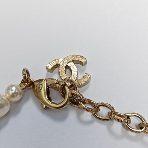 Metal White Necklace