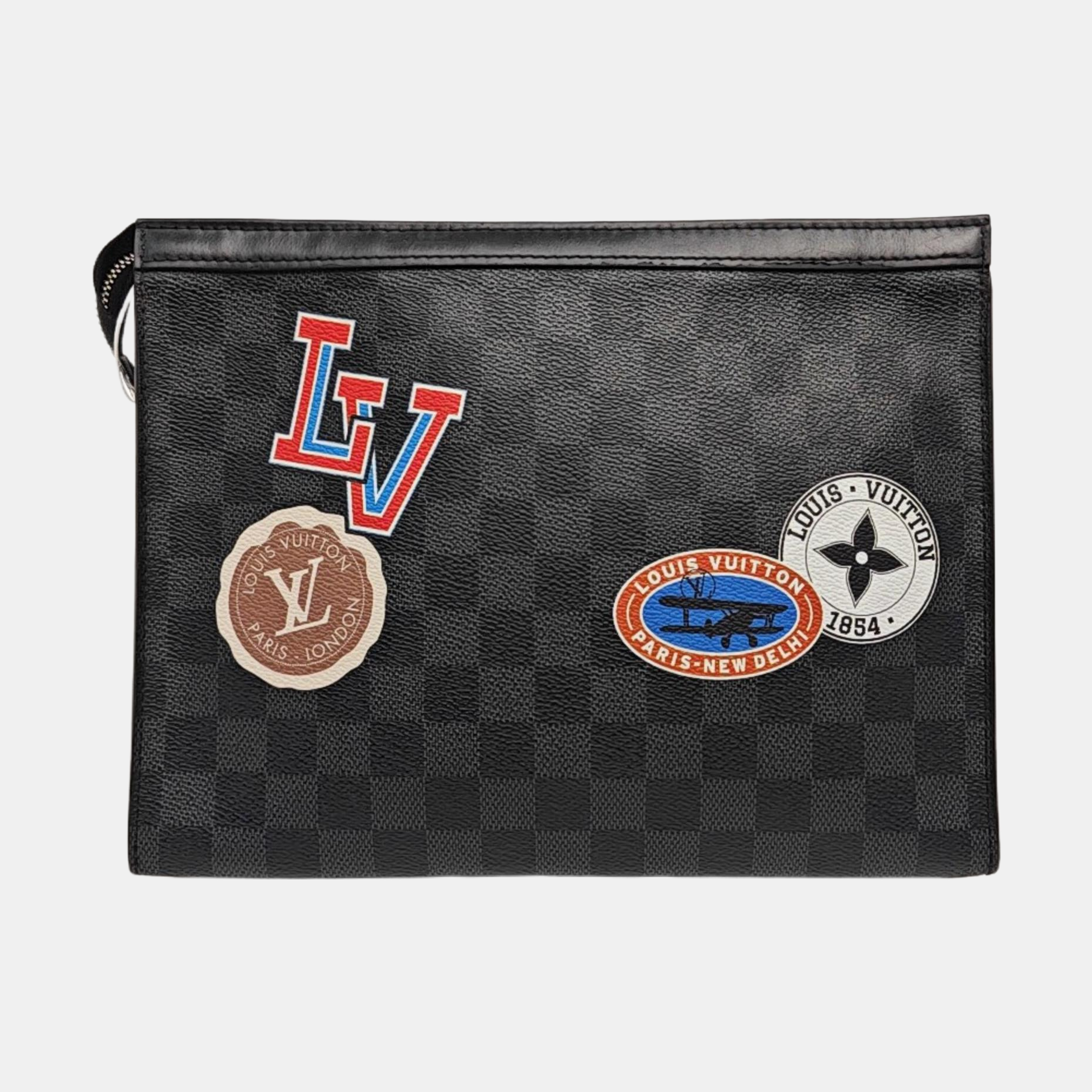 Pochette Voyag MM Damier Graphite Coated Canvas Gray