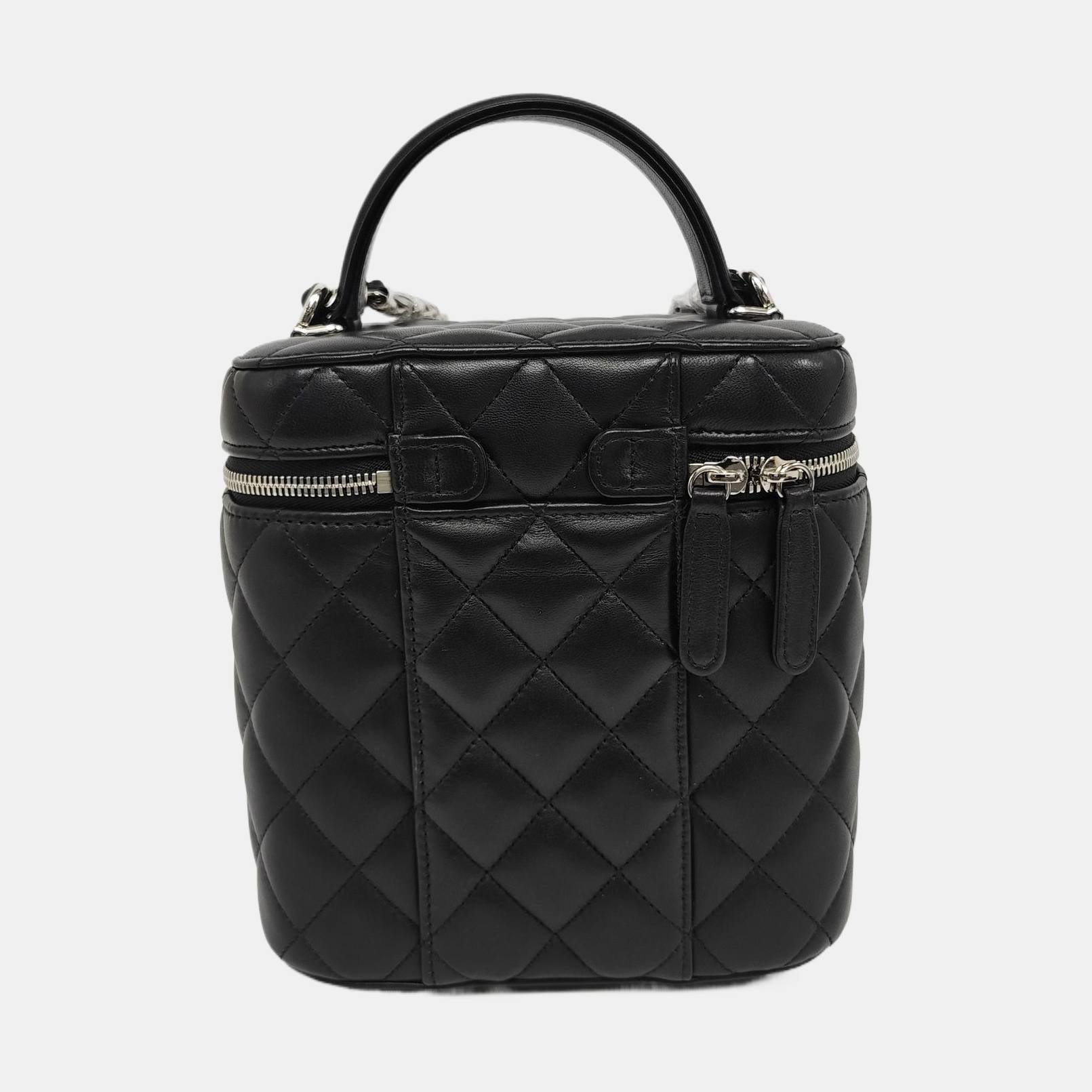 Authenticated pre-owned  VANITY CASE Quilted Lambskin Black - Shoulder Bag at Looply