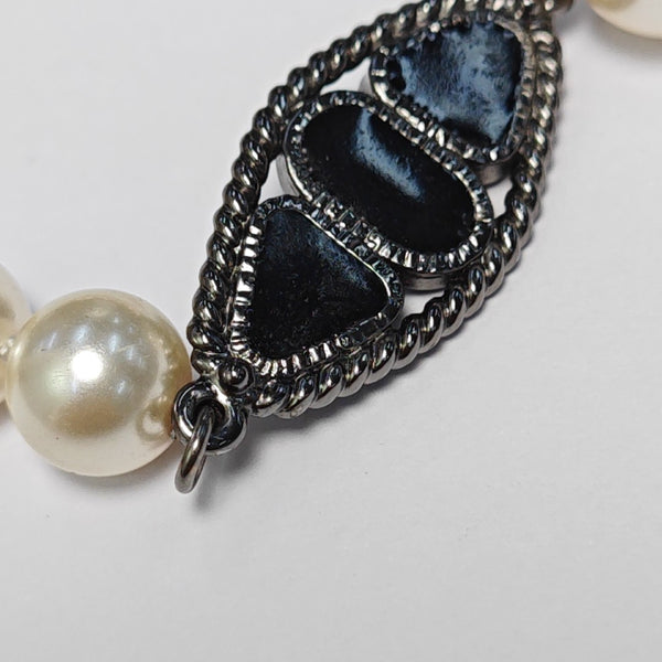Collar blanco de perlas de imitación