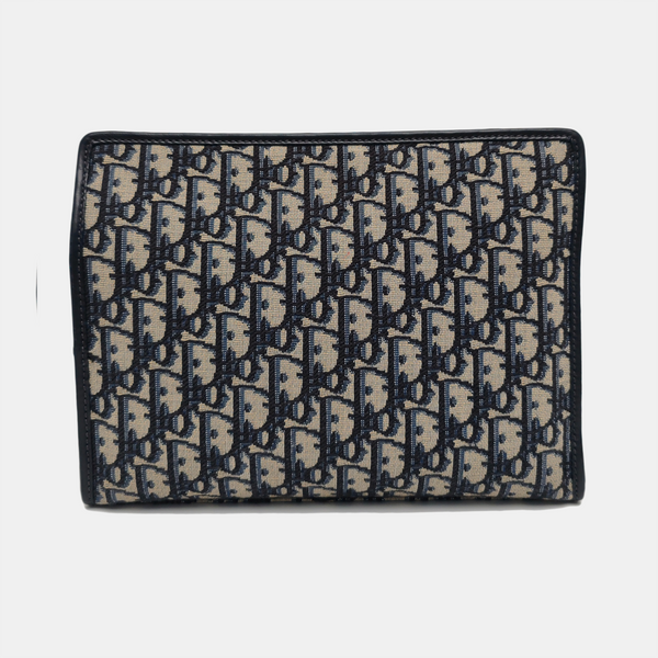 Authenticated pre-owned  30 Montaigne East-West Oblique Canvas Blue - Clutch at Looply