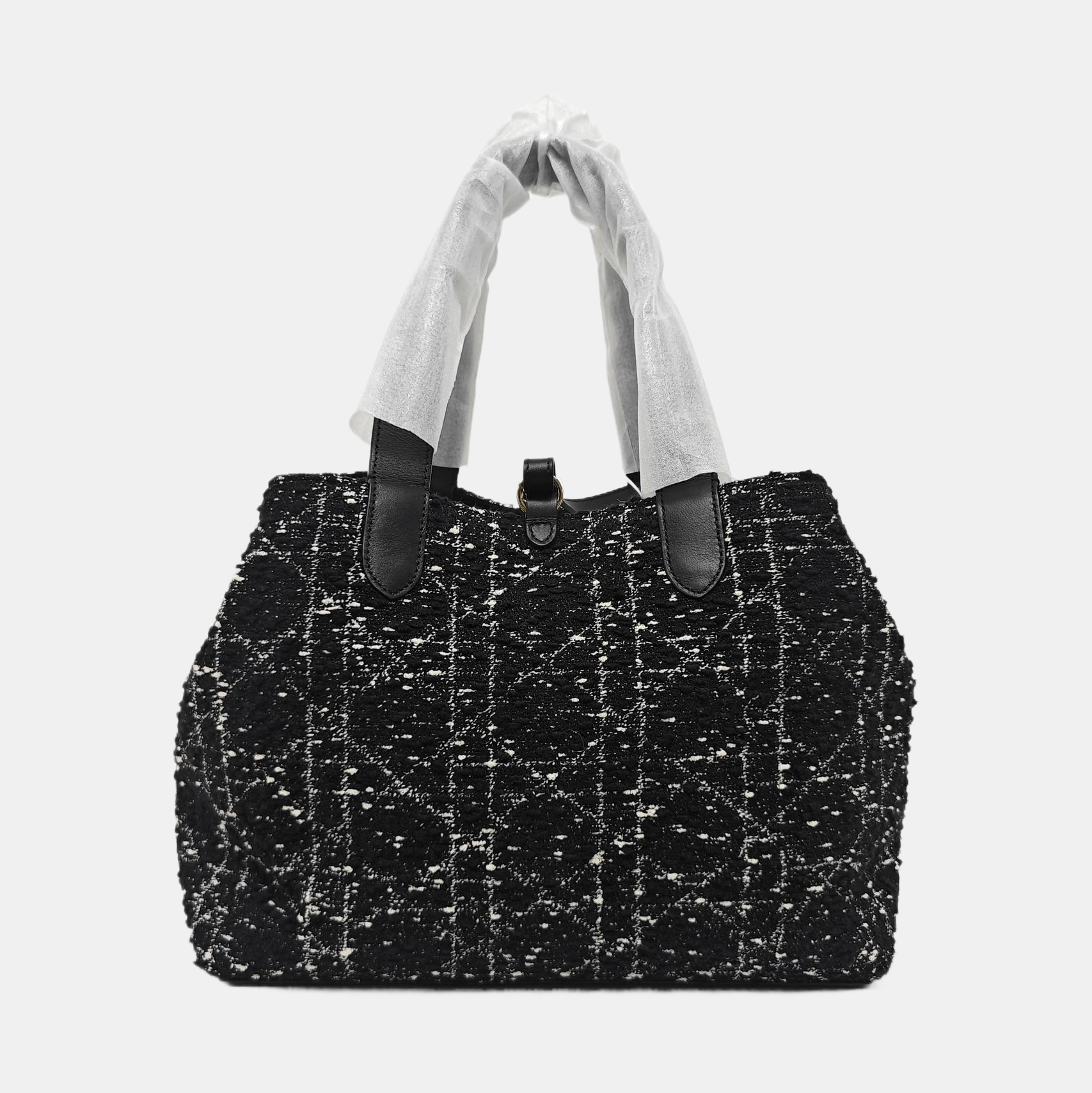 Toujours Medium Cannage Fabric Black