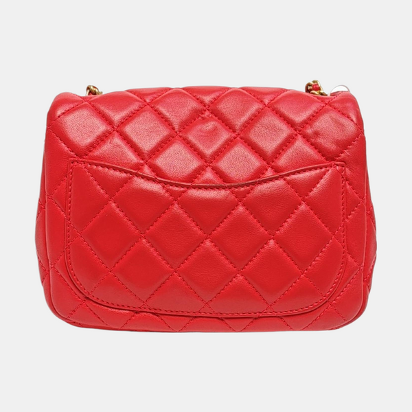Authenticated pre-owned  CLASSIC FLAP Quilted Lambskin Red - Shoulder Bag at Looply