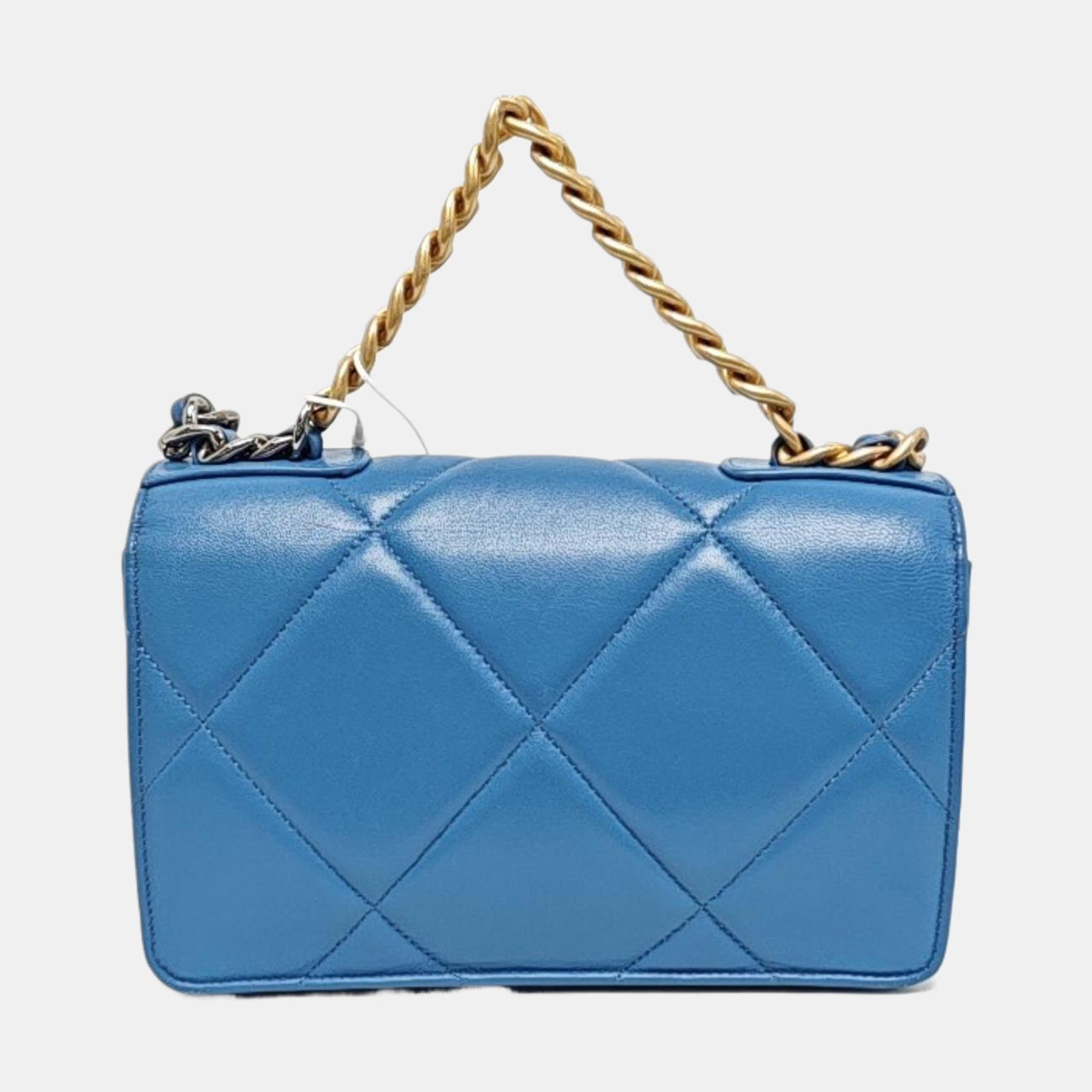 Chanel 19 WOC Piel de Cordero Acolchada Azul