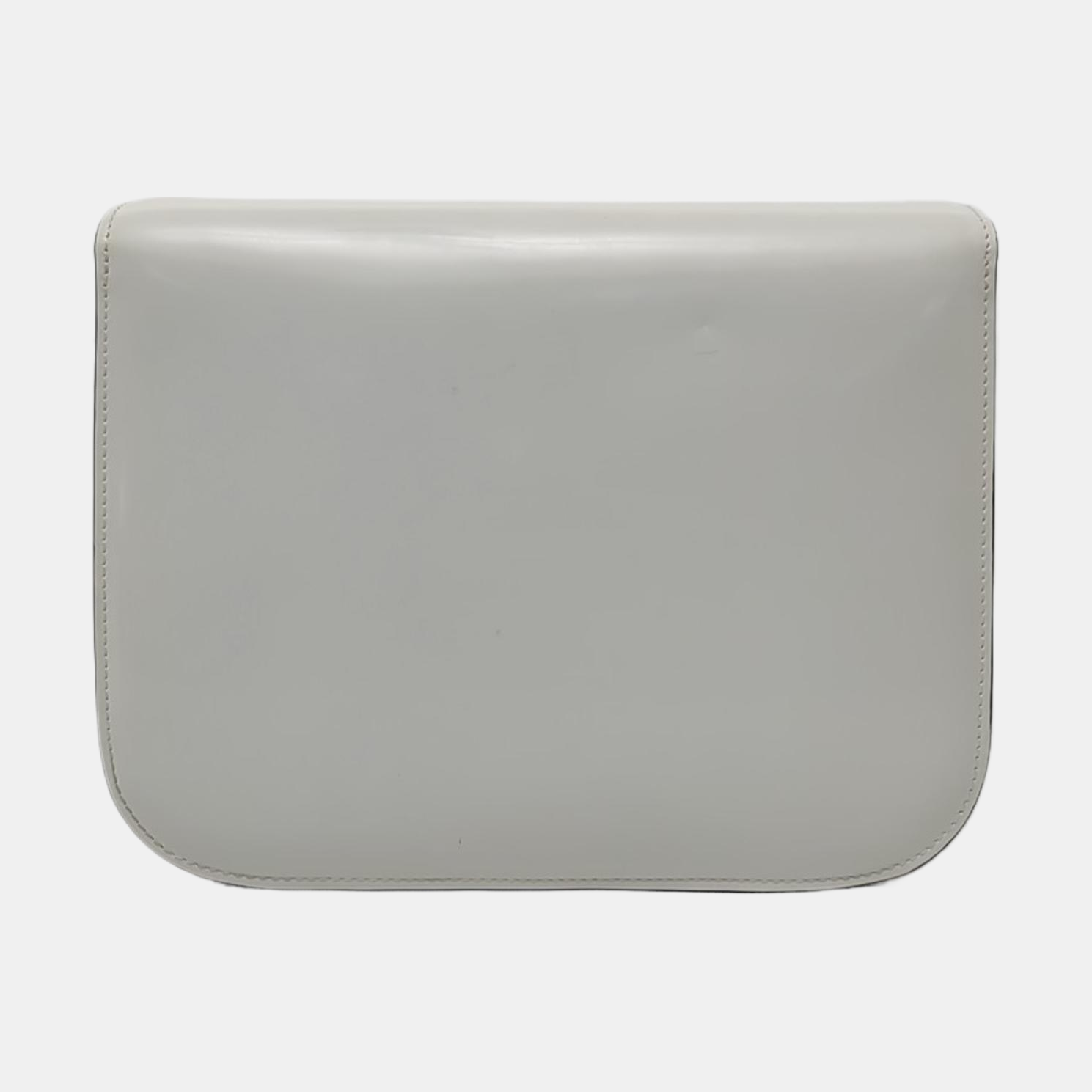Authenticated pre-owned  CLASSIC BOX Medium Calfskin White - Shoulder Bag at Looply