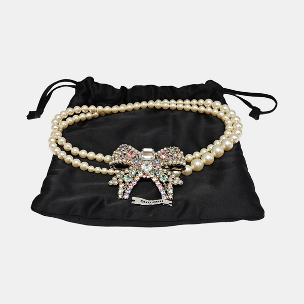 Faux Pearl White Necklace