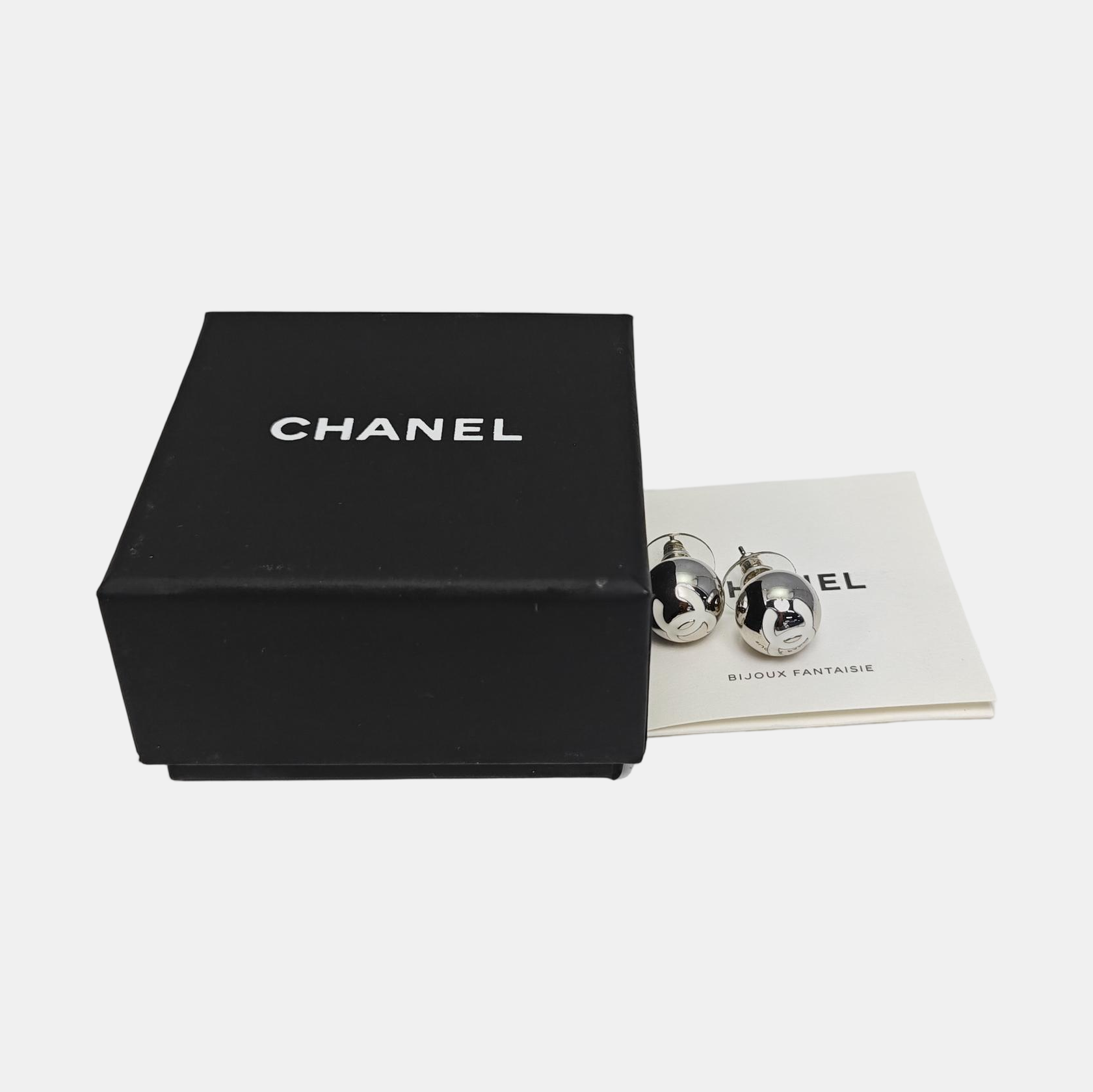 Metal Silver Stud Earrings