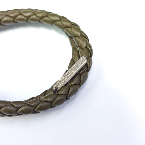 Brazalete verde de cuero