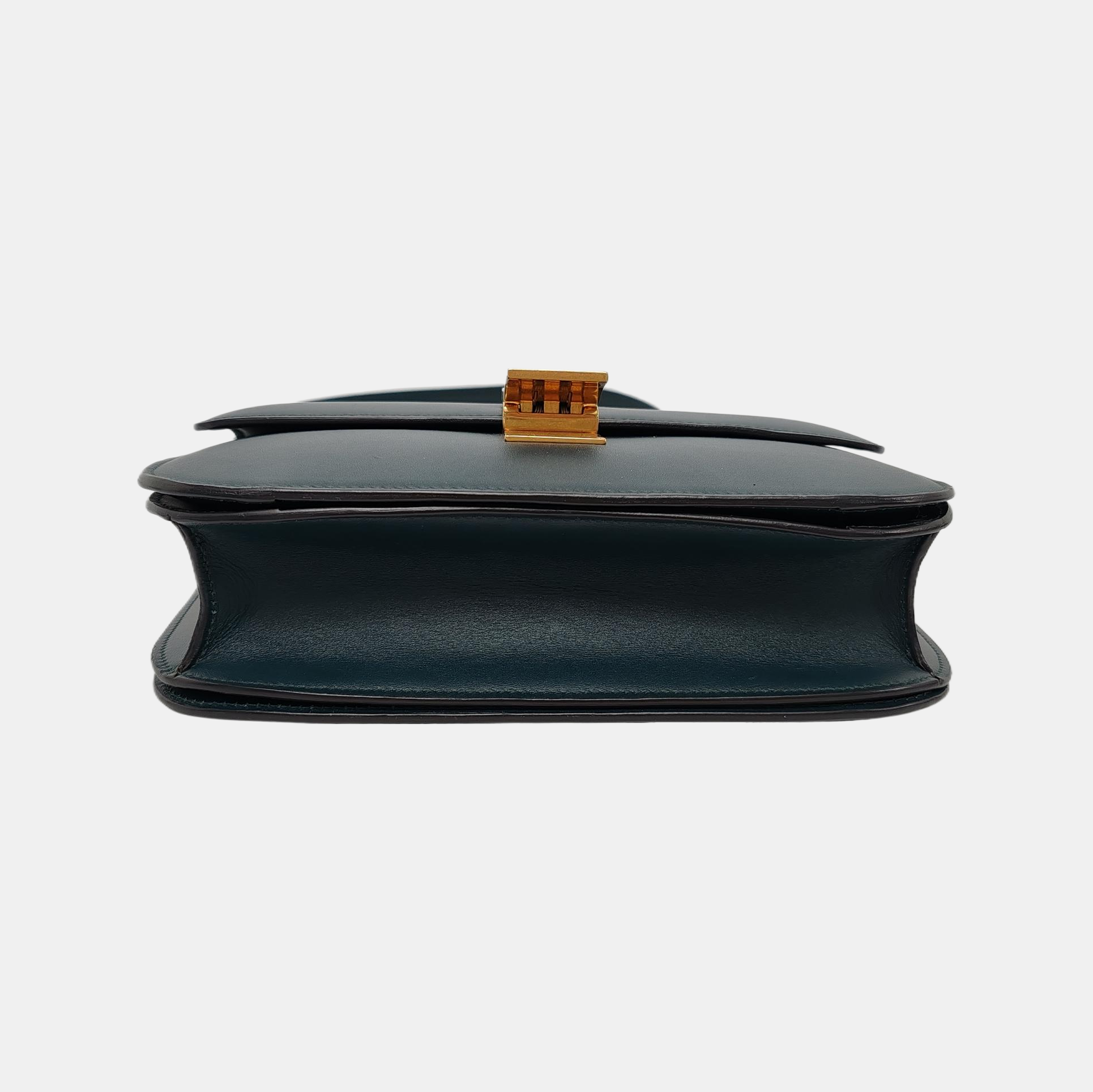 Authenticated pre-owned  CLASSIC BOX Medium Calfskin Green - Shoulder Bag at Looply