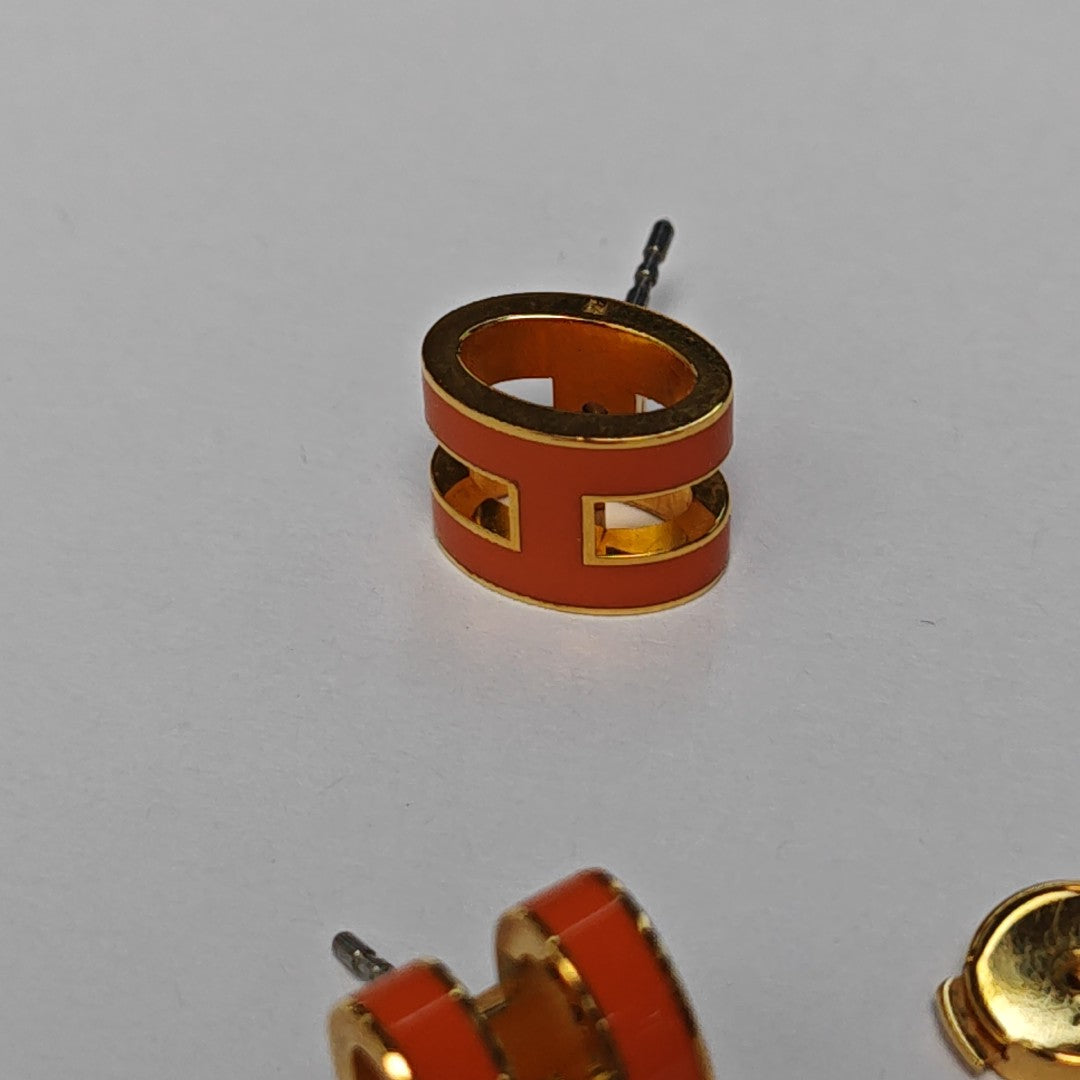 Pop H Metal Gold Stud Earrings