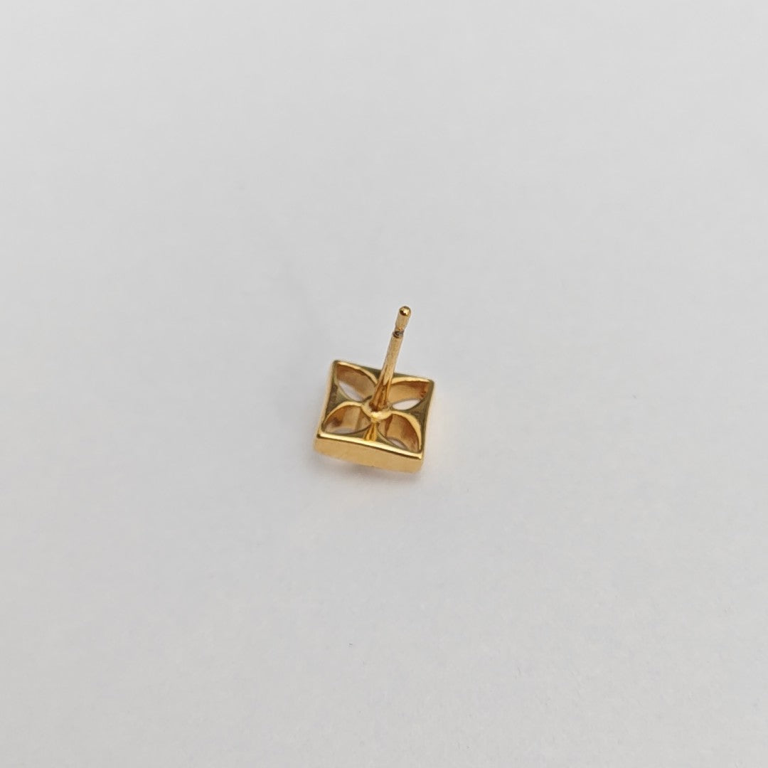 Metal Gold Stud Earrings