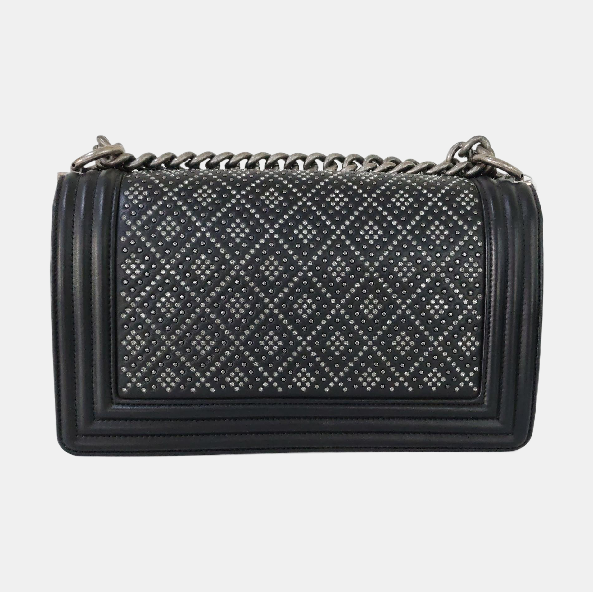 Authenticated pre-owned  BOY CHANEL Medium Lambskin Black - Shoulder Bag at Looply