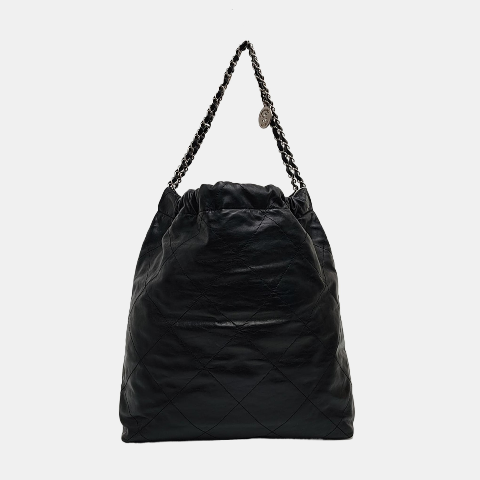 CHANEL 22 Medium Quilted Calfskin Black