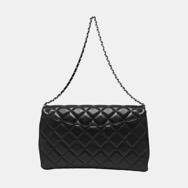 Authenticated pre-owned  CLASSIC FLAP Quilted Lambskin Black - Shoulder Bag at Looply