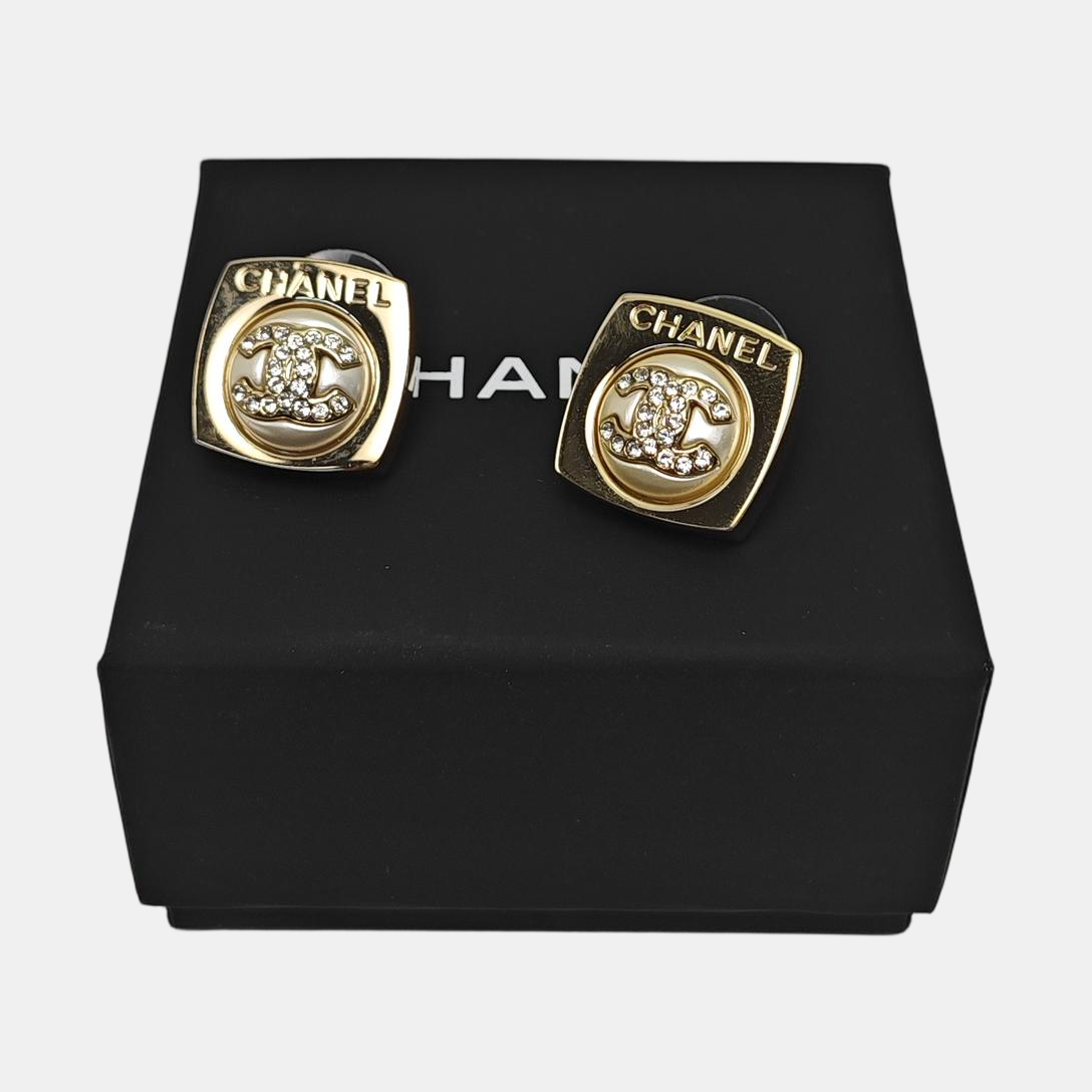 Metal Gold Stud Earrings