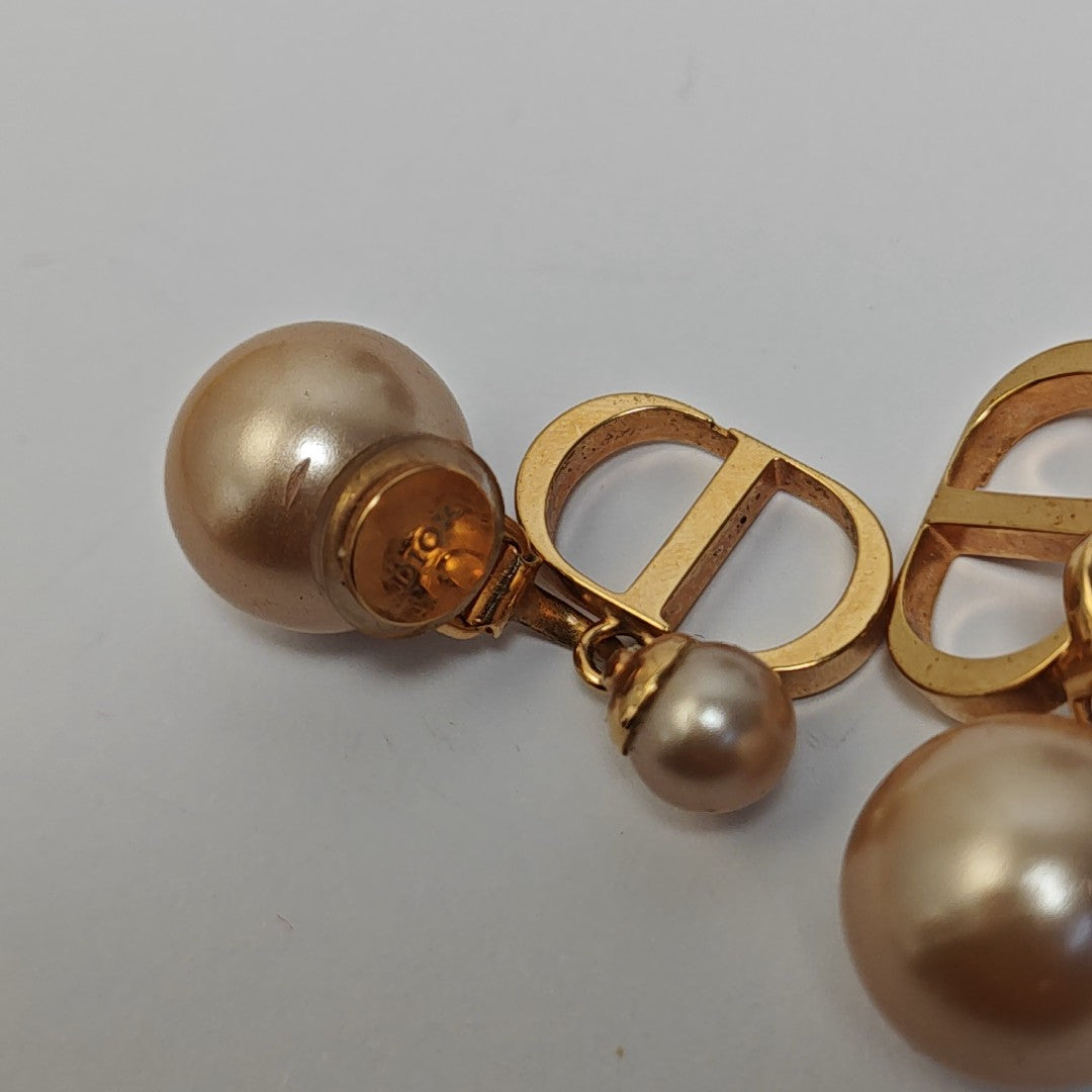 Petit CD Resin Gold Clip On Earrings