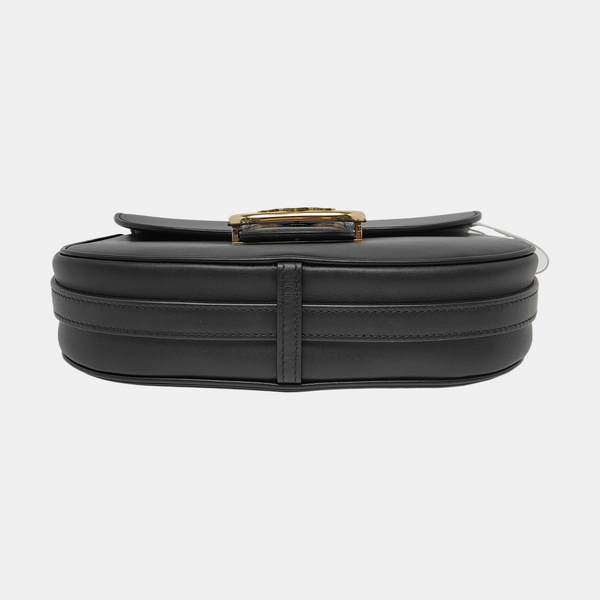Authenticated pre-owned  TRIOMPHE Medium Calfskin Black - Crossbody Bag at Looply