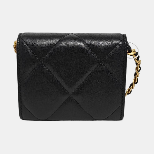 Authenticated pre-owned  CHANEL 19 Small Quilted Lambskin Black - Shoulder Bag at Looply