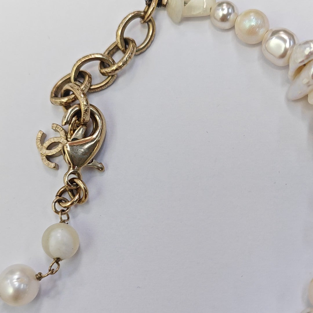 Faux Pearl White Necklace