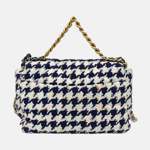 CHANEL 19 Large Quilted Fabric White