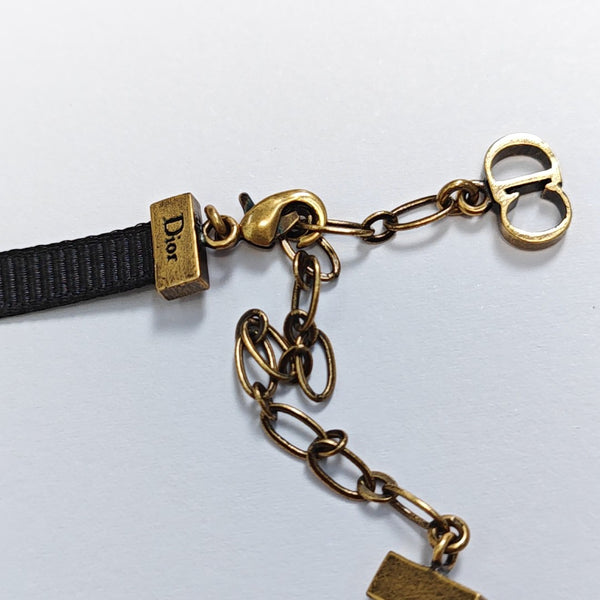 J'adior Metal Black Necklace