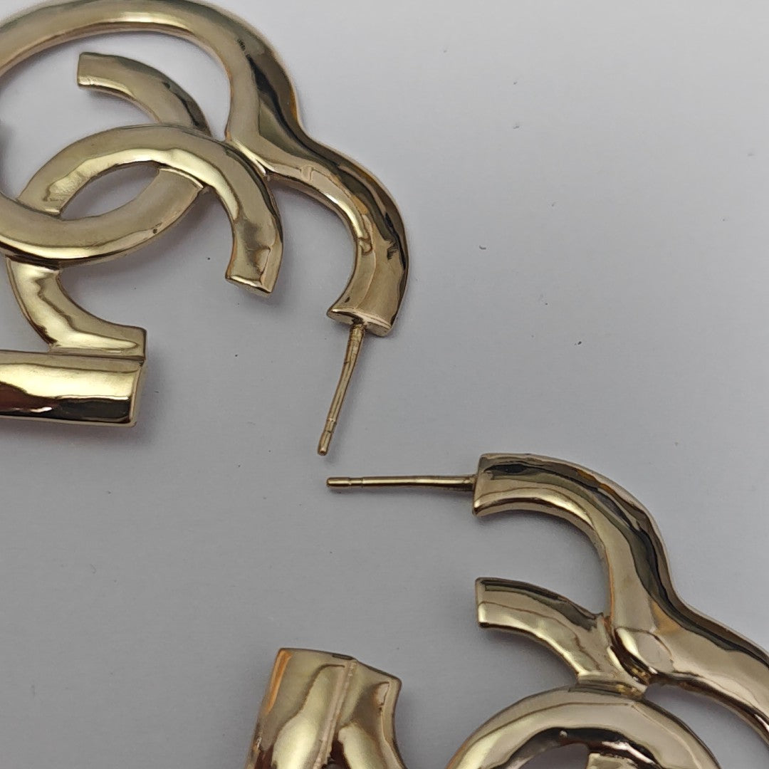Metal Gold Stud Earrings